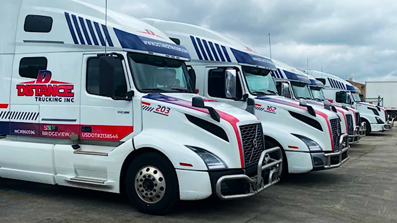 pic of a fleet of trucks